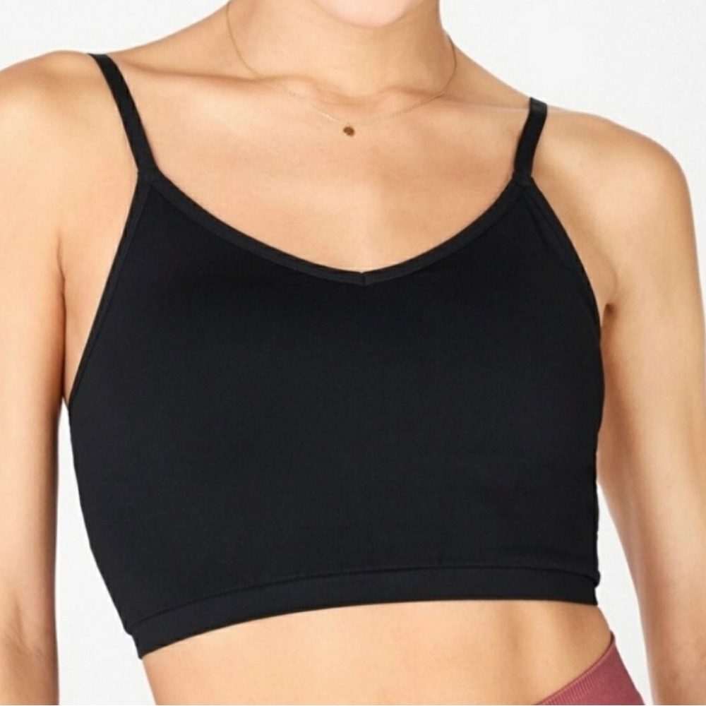 NWT black seamless midi bra adjustable straps removable cups - medium Fabletics